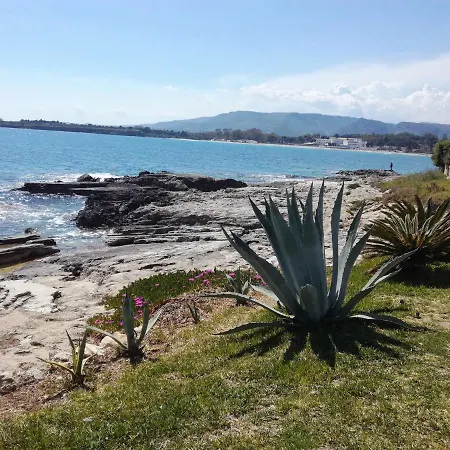 Bed & Breakfast Nido Colorato Fontane Bianche